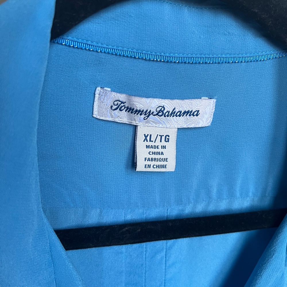 Tommy Bahama Women's Talulla 100% Silk Short-Sleeve Camp Shirt in Bright Blue XL - Picture 5 of 5